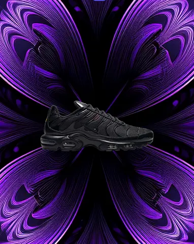 Black Nike Air Max Plus TN Sneakers — All Black, Good Condition