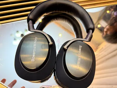 Bowers  Wilkins PX8 Bond 007 Special edition headphones