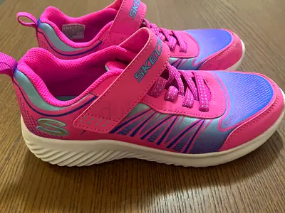 Girls Skechers pink  purple sneakers - size (see tag) - lightly used