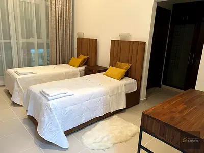 Spacious Living | Vacant | Well Maintained