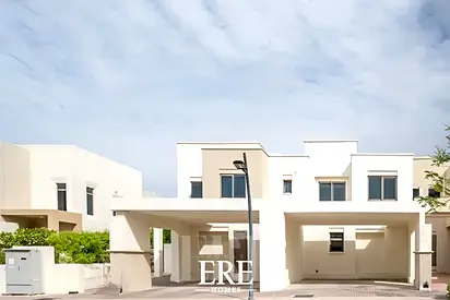 Landscaped | Vacant | B2B Townhouse
