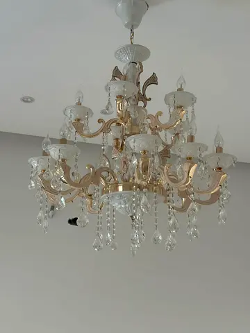 Classic crystal chandelier with gold accents - 12-light