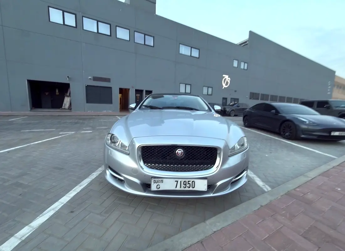 Jaguar XJ 2015 — photo 1 of 10