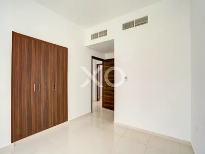 Exclusive | Upgraded kitchen | Vacant