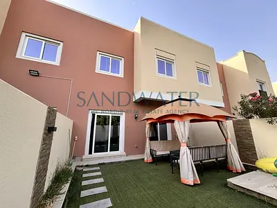 3 bedroom | Close to pool | Single row