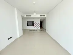 Luxurious 3 Bed Apartment | Close Kitchen | Covered Parking