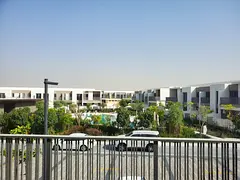 SINGLE ROW | ON POOL AND PARK | VIEW NOW