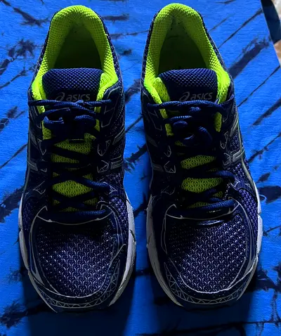 Asics mens running shoes - navy/green, lightly used