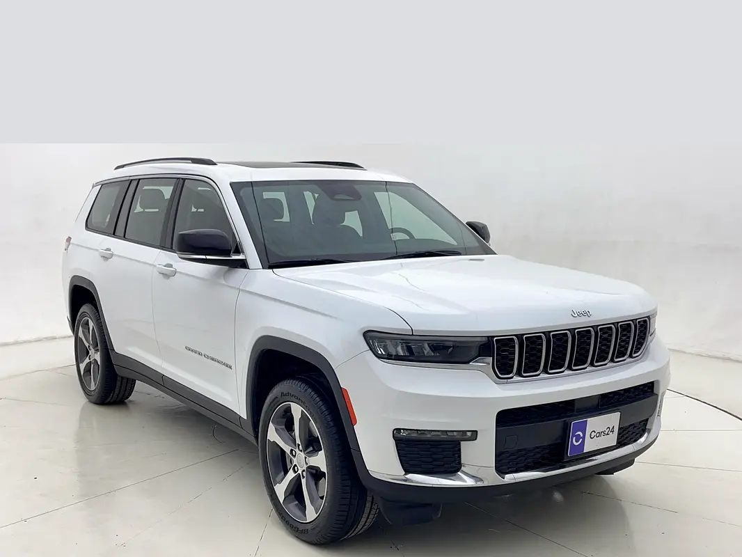 Jeep Grand Cherokee 2023 — photo 1 of 11