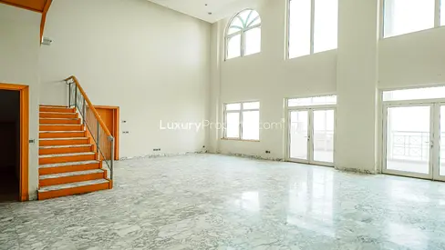 Duplex Penthouse | Sea Views | Available