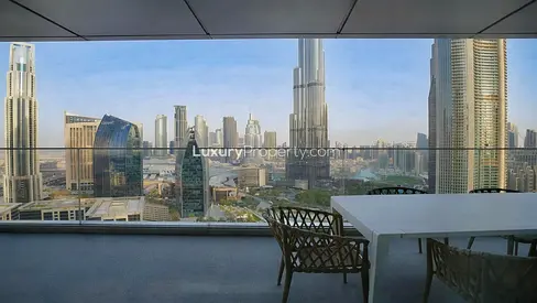 Burj Khalifa Views | Largest Balcony | Vacant