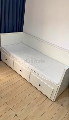IKEA Hamnes Day bed with 3 storage drawers underneath and with 2 IKEA mattresses