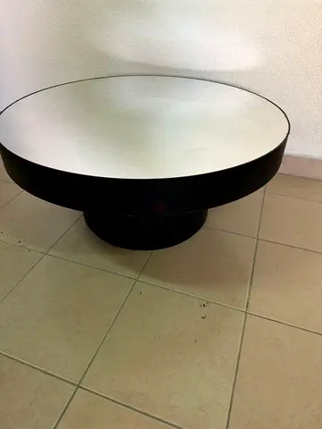 Coffee table with mirrored top