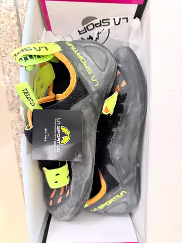 La Sportiva Tarantula Climbing Shoes - One Use, wrong size