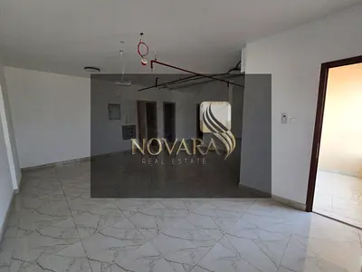 متاح للإيجار مكتب جديد أول استخدام بموقع استراتيجي في الجرف الصناعية 2