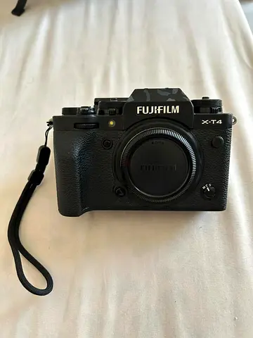 Fujifilm XT-4 body only