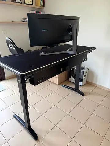 Thermaltake Level 20 BattleStation RGB Electric Standing Gaming Desk