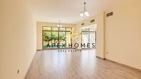 PRIME LOCATION | PRIVATE GARDEN | LARGE LAYOUT | VACANT
