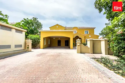 Huge Garden | SpanishStyle Charm | Family Home