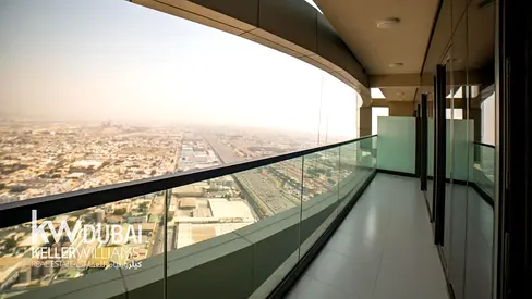 HIGH FLOOR | UNFURNISHED | VACANT