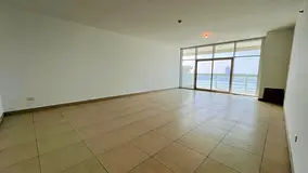 Spacious 3BR in prime location with Sea View
