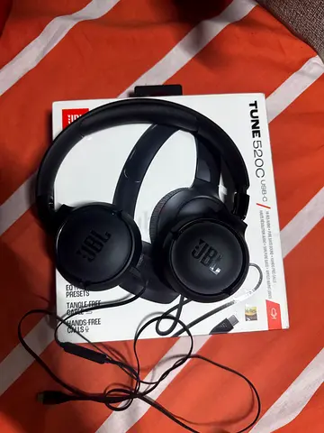 Headphone