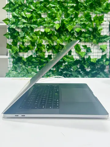 MacBook Pro 16-inch (Silver) - Good Condition, 2019 with windows 11