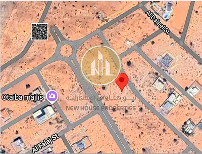 للبيع أرض سكني تجاري في أم القيوين – فلج المعلا بتصريح بناء أرضي + أول بمساحة 8,400 قدم مربع بسعر مميز جدًا 290,000 درهم فقط