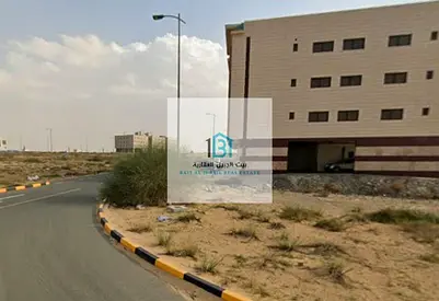 أرض زاوية للبيع في مدينة تلال | تصريح G+4 | موقع مميز وسعر تنافسي