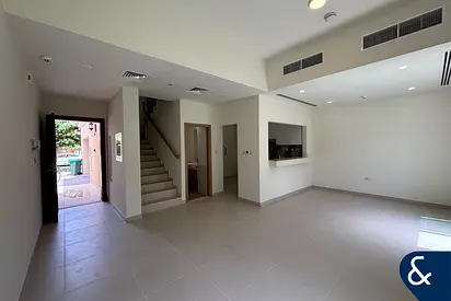 Vacant | 3 Beds+Maids | Immaculate condition