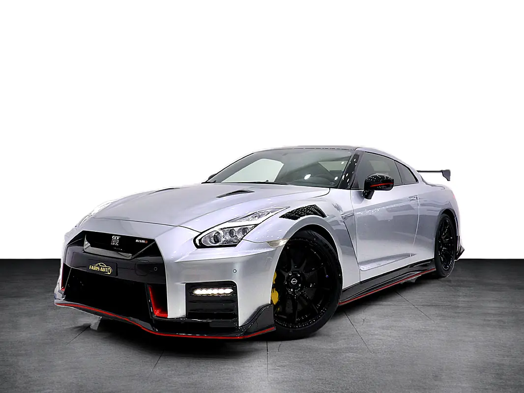 Nissan GT-R 2023 — photo 1 of 20