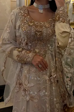 ثوب إماراتي بطابع عصري ✨