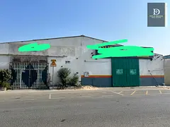 For Sale in Sharjah Industrial Area 4 A warehouse divided into two sections Land area: 20,000 sq. ft