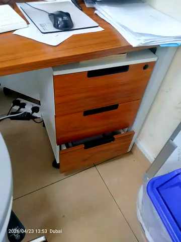 Workstation for sale 1.2x1.2 used condition