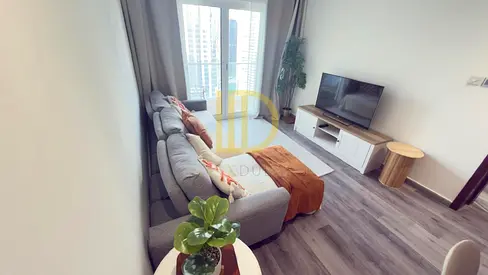 Upgraded &amp; Furnished | Full Lakeview | Next to Metro