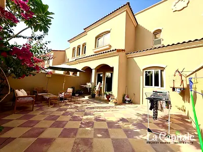Single Row | 2 bed, 3 bath + Maid | Near Entrance