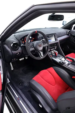 صورة 7 لـ 2023 Nissan GT-R