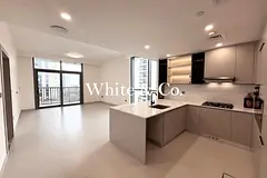 Vacant | Mid Floor | Corner Unit