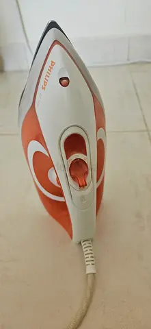 Philips Steam Iron - Good Working Condition