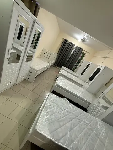 Bedspace available near sharaf dg metro