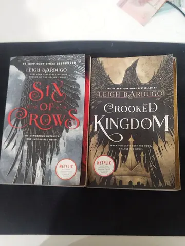 Six of Crows  Crooked Kingdom (Leigh Bardugo) - Set of 2 Paperback Novels