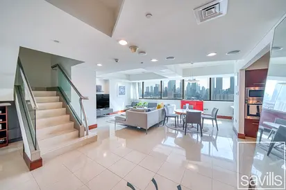 Burj Khalifa View | Private Jacuzzi | Hotel Living