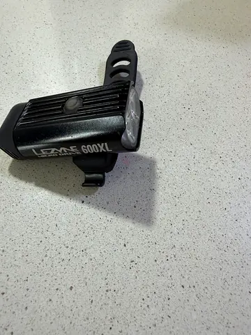 LEZYNE MICRO DRIVE 600XL FRONT LIGHT