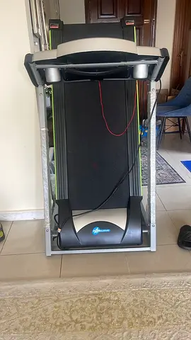 Cougar Motorized Treadmill - Excellent Condition (Foldable)