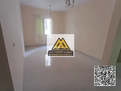 شقة للإيجار السنوي في منطقة الروضة 2 عجمان على شارع الشيخ عمار بموقع مميز وحيوي وقريب من جميع الخدمات الأساسية مما يجعلها خيار مناسب للسكن العائلي