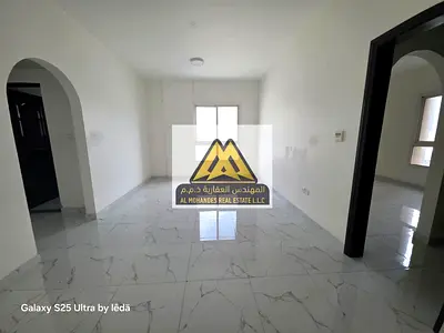 شقة واسعة غرفتين وصالة ثاني ساكن بإطلالة على ميناء عجمان وتسهيلات في السداد