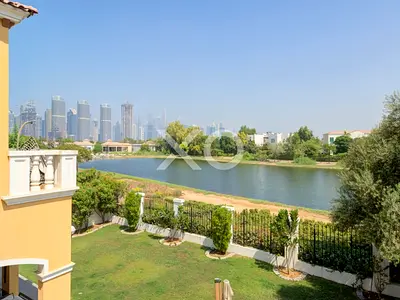LAKE BACKING | VACANT | WELL MAINTAINED