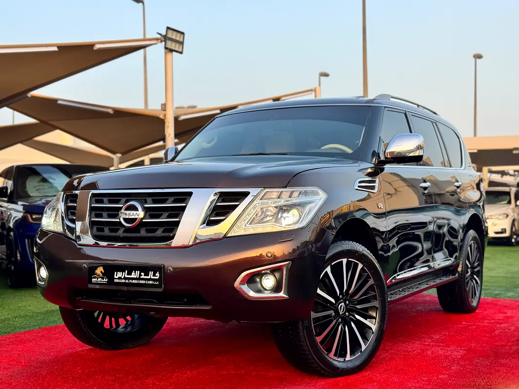 Nissan Patrol 2016 — photo 1 of 20