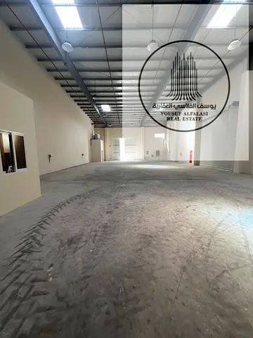 Warehouse 3230 Sq Ft 8.5m Height 28.3 KW Office Kitchen UAQ