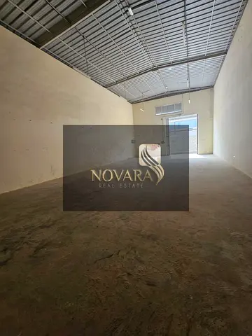 We offer you a unique opportunity to rent a 2500 square foot warehouse with ideal specifications.